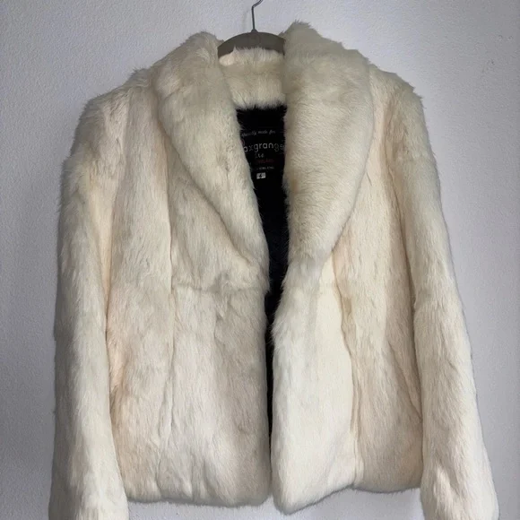 Vintage Genuine Rabbit Fur Coat Cream/ White Colored Size 6 - Picture 2 of 11